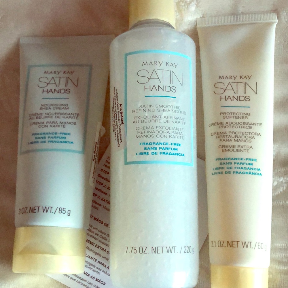 Satin hands
